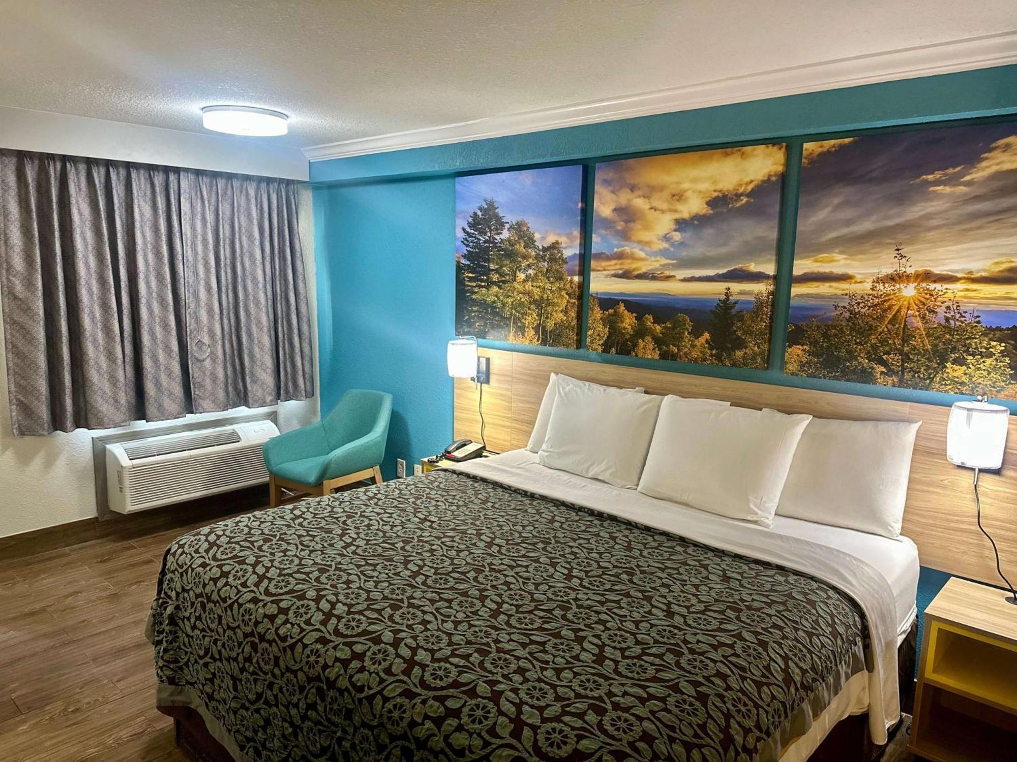 Days Inn By Wyndham Houston East Ngoại thất bức ảnh